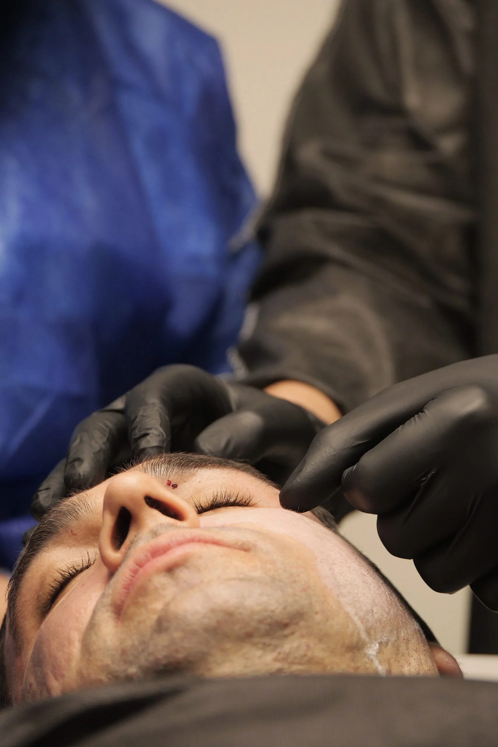 Profissional habilitado aplicando o Método SKIMS — foto 5